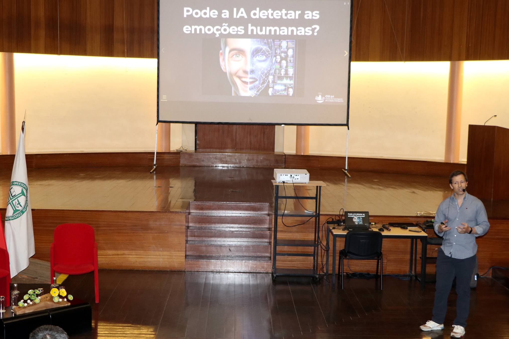 First Alumni IPT Meeting Features Lecture on AI and Emotions by Ci2 Researcher